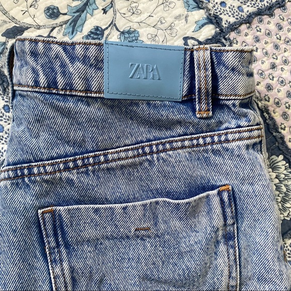 Zara High Rise Denim Shorts - Picture 3 of 6